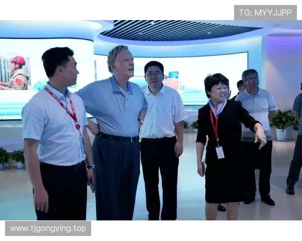 加拿大企业家的创新之路：从挑战到成功的成长历程与启示