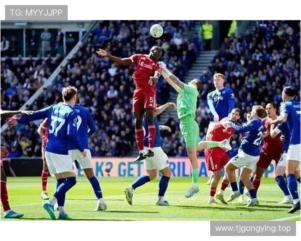 萨拉赫维尔茨首发 伊萨克迎战埃弗顿